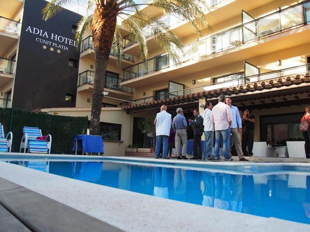 Adia Hotel Cunit Playa Zewnętrze zdjęcie