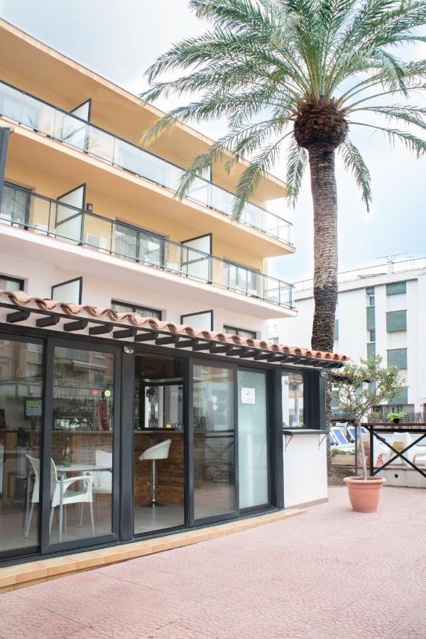 Adia Hotel Cunit Playa Zewnętrze zdjęcie
