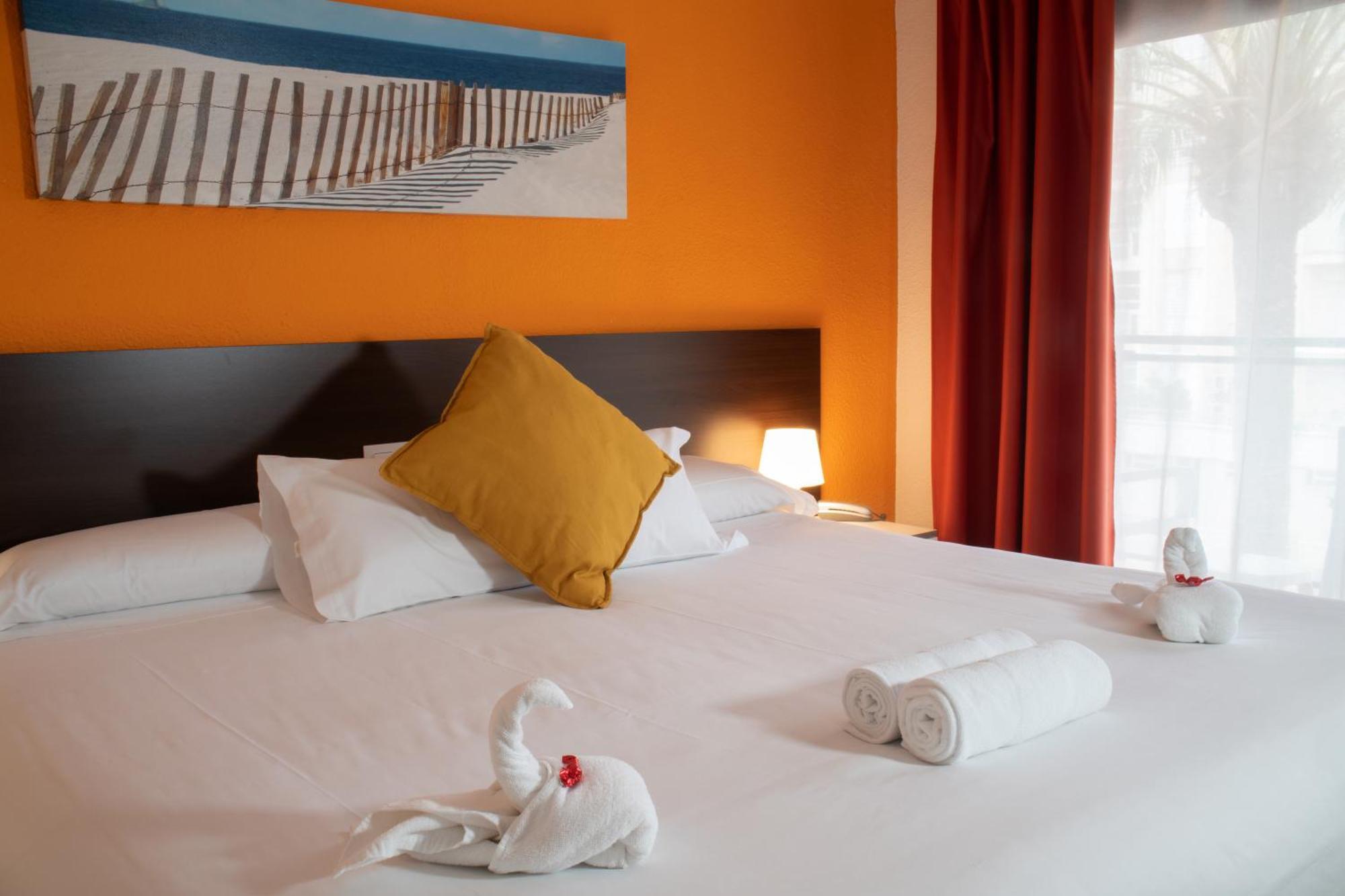 Adia Hotel Cunit Playa Zewnętrze zdjęcie